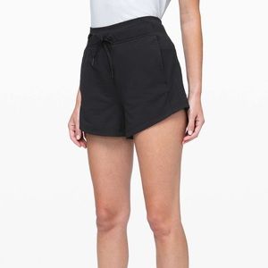 lululemon inner glow shorts size 6